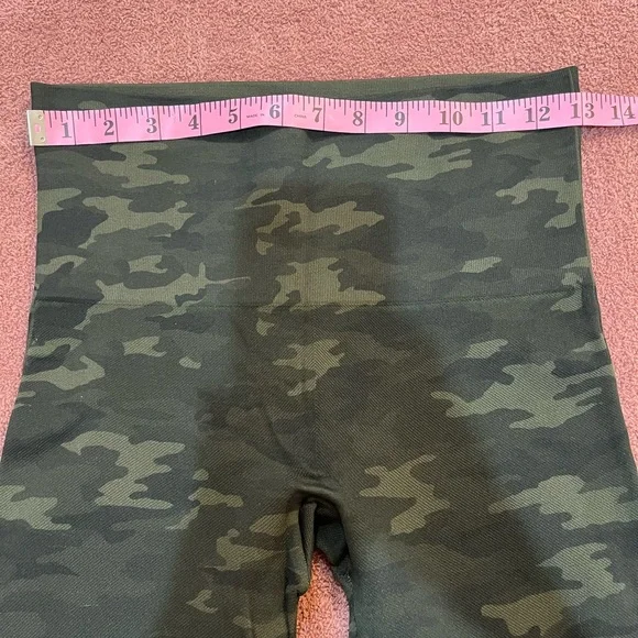 SPANX Look at me Now Camo Leggings - Picture 6 of 8